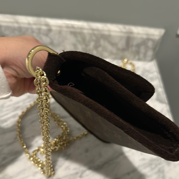 Redesigned/refurbished LV Crossbody Bag - Picture 6 of 6